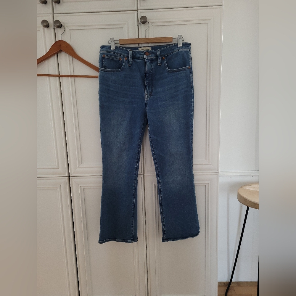 📍Madewell Demi-Boot Jeans – Size 30 – High Rise Cropped Flare